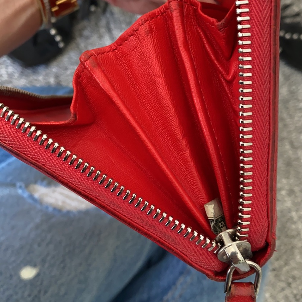 Givenchy Wallet - Picture 8 of 10